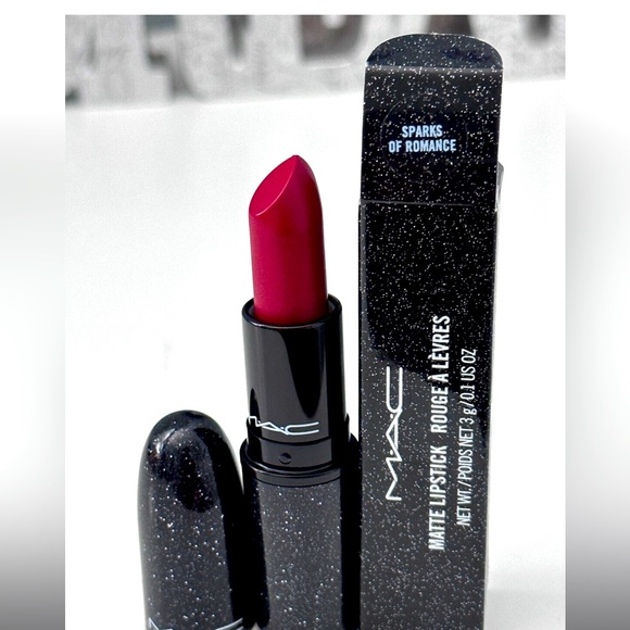 MAC: Heirloom Mix Collection: Matte Lipstick: Sparks of Romance: Limited & New! - Picture 1 of 3